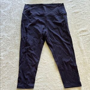 Navy Pocket Brilliant Hi-rise Capri 20" Leggings